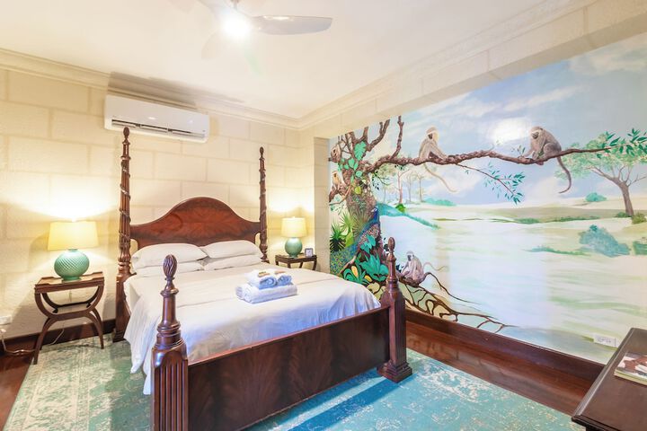 Room 18 of 72