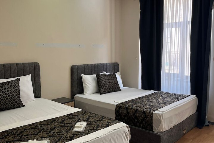 Room 64 of 204