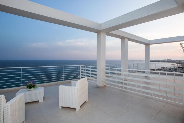 Terrace/Patio 12 of 56
