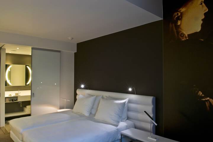 Room 15 of 69