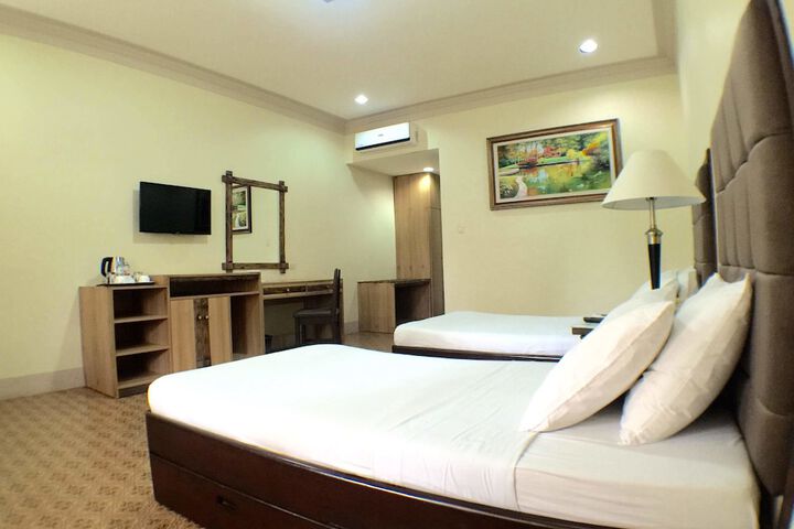 Room 5 of 54