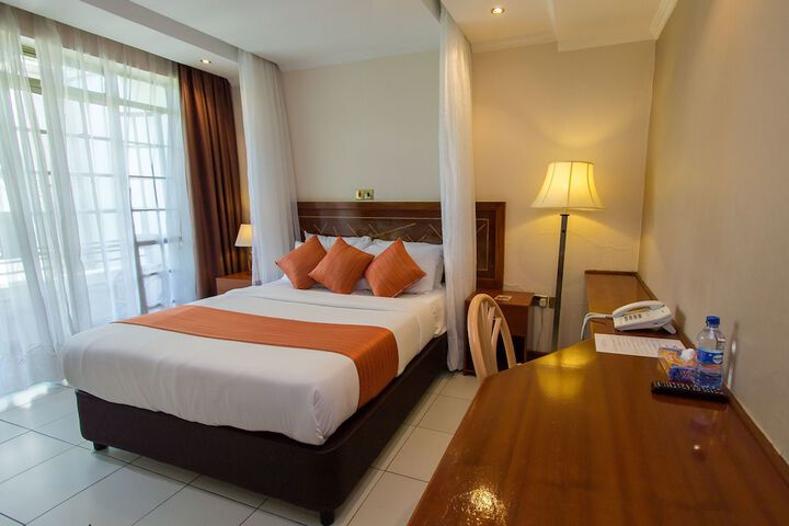 Room 14 of 50