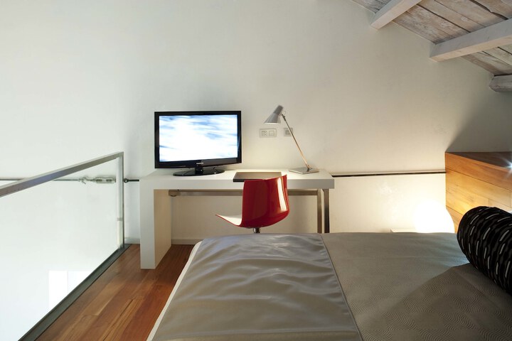 Room 8 of 39