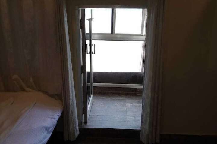 Room 82 of 117