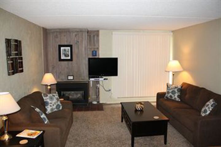 Room 93 of 106