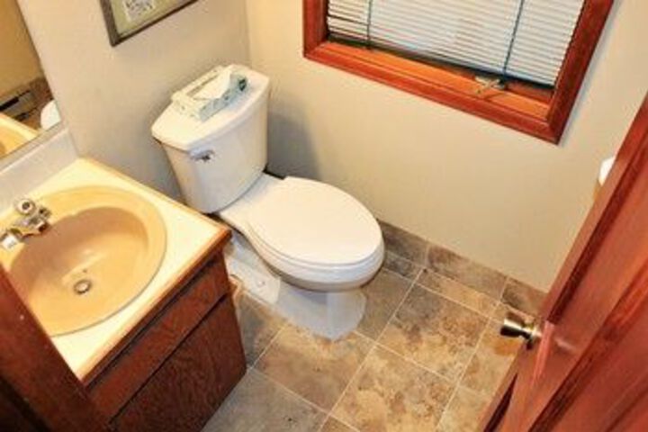 Room 12 of 195
