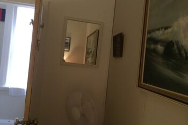 Room 110 of 180