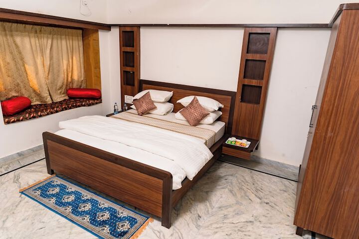 Room 3 of 24