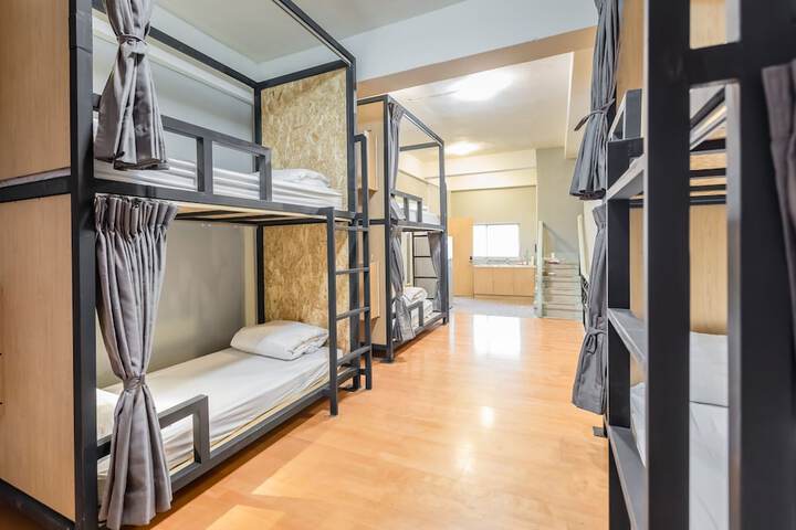 Room 22 of 34