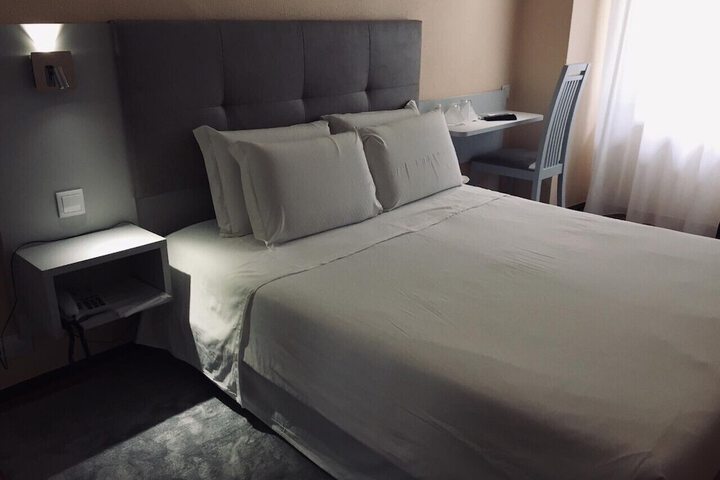 Room 30 of 65