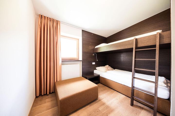 Room 22 of 57