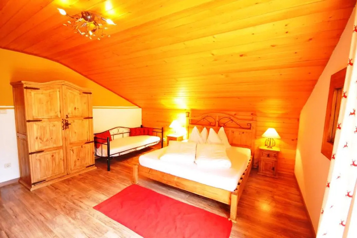 Room 2 of 15