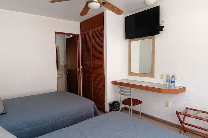 Room 13 of 64