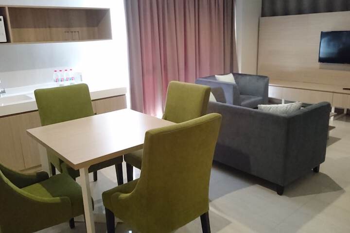 Room 30 of 90