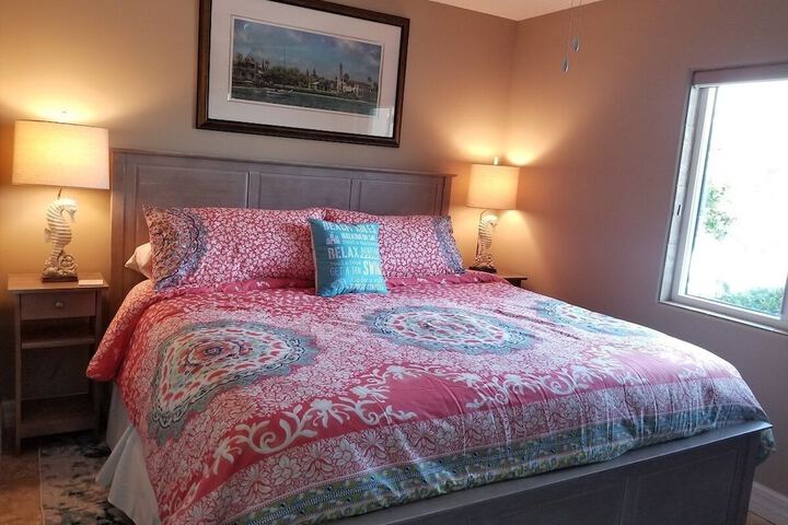 Room 3 of 32