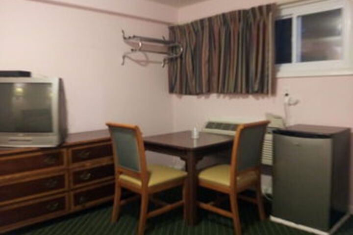 Room 17 of 20