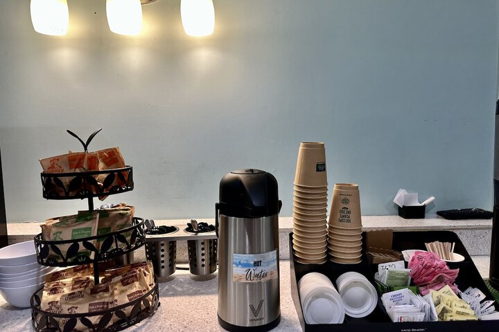 Breakfast/Coffee Service 47 of 90