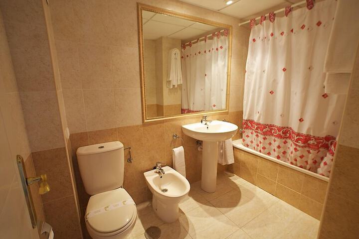 Clean Restrooms