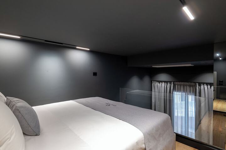 Room 37 of 147