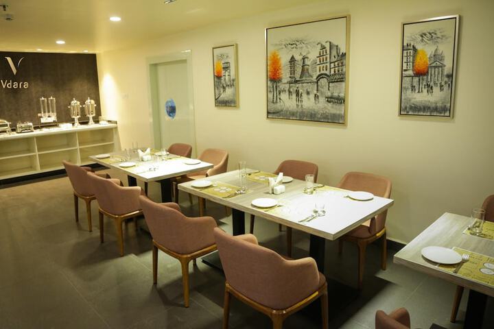 Dining 20 of 38