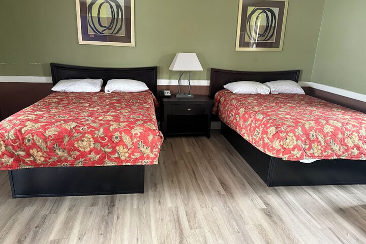 2 Double Beds Ground Floor (4 of 12)