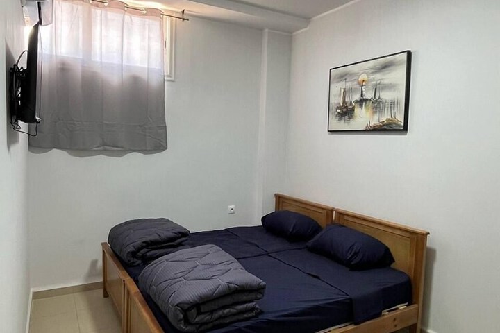 Room 5 of 7