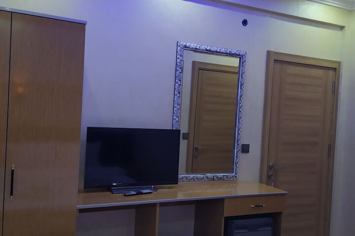 Room 72 of 111