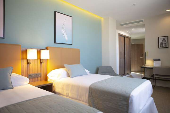 Room 48 of 202