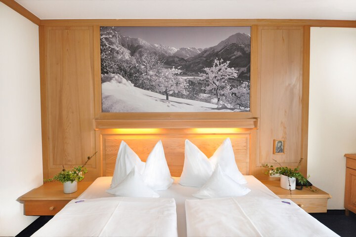 Room 6 of 22