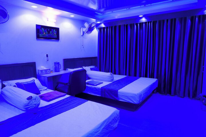 Room 9 of 36