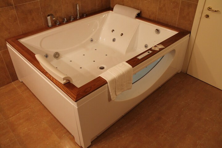 Hot Tub 72 of 110