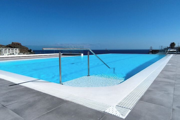 Pool 23 of 35