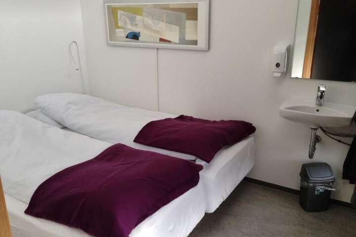 Room 205 of 276