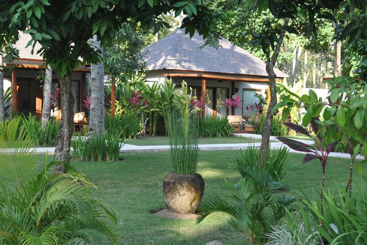 Hotel Exterior 36 of 42