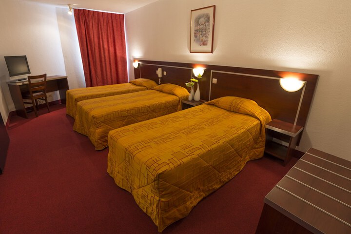 Room 7 of 26
