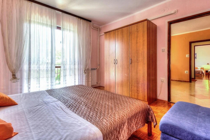 Stunning Home in Porec With Wifi and 2 Bedrooms