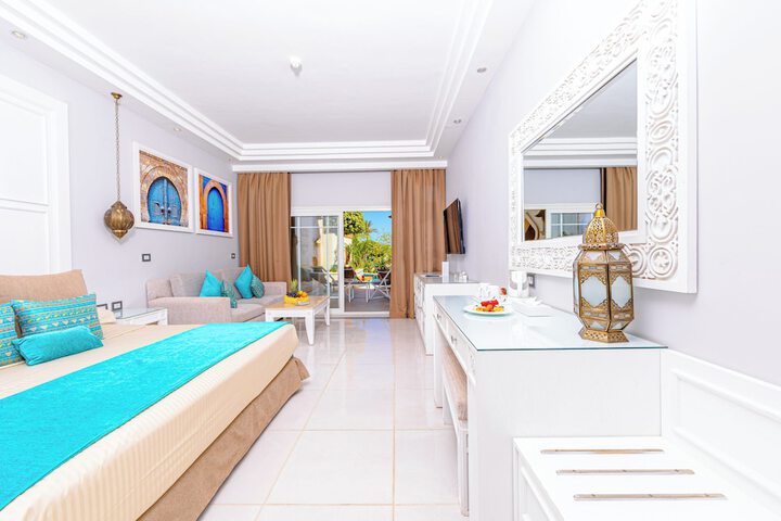 Room 10 of 42