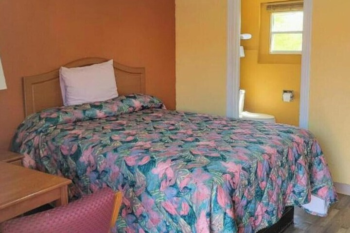 Room 18 of 51