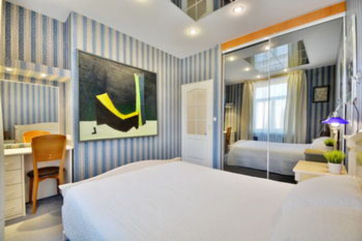 Room 83 of 203