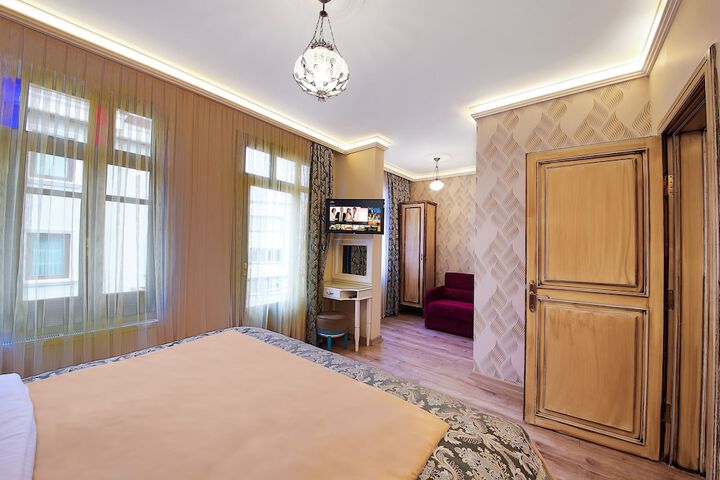 Room 22 of 96
