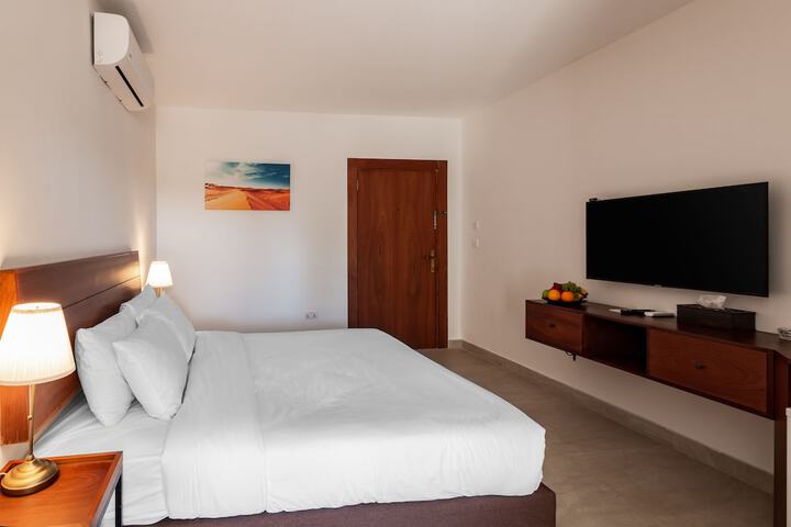 Room 4 of 34