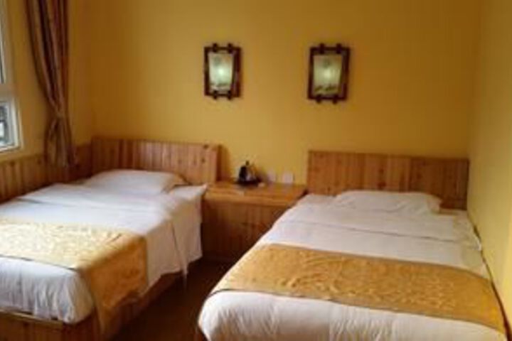 Room 10 of 28