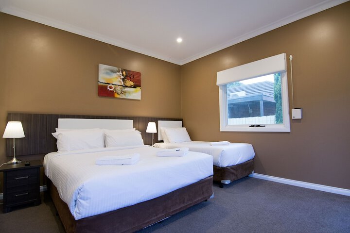 Room 3 of 55