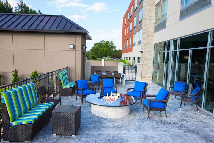 Terrace/Patio 35 of 96