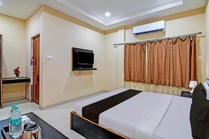 Room 4 of 28