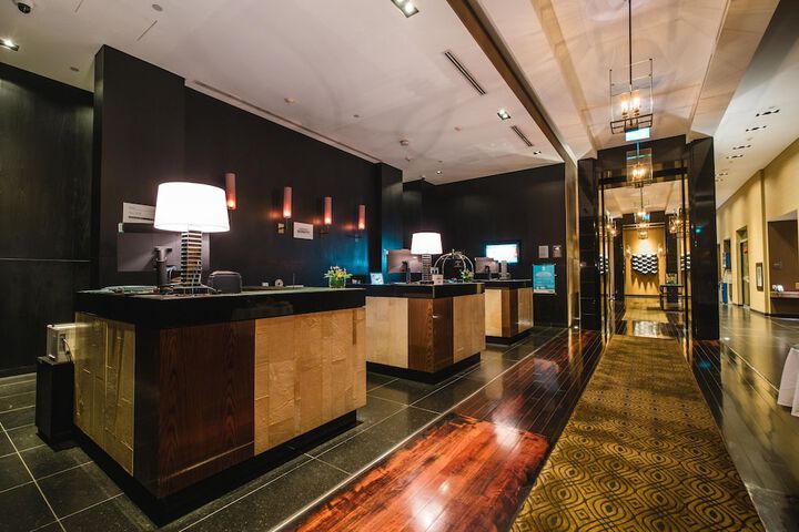Entrance & Lobby