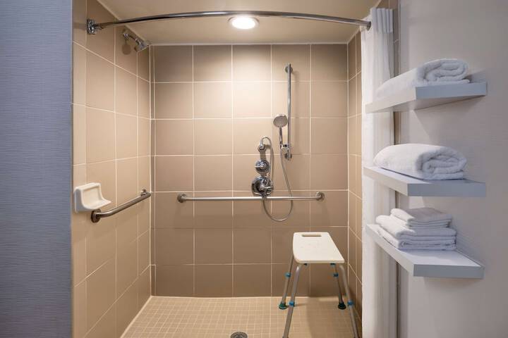 Bathroom shower