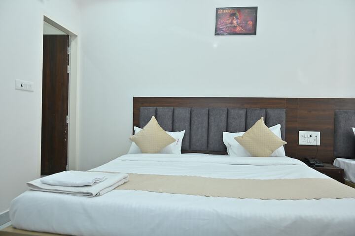 Room 16 of 31