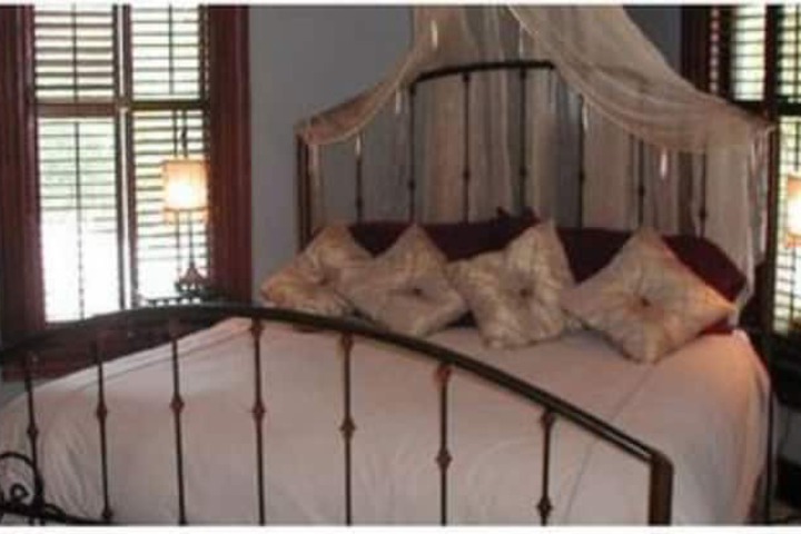 Room 4 of 46