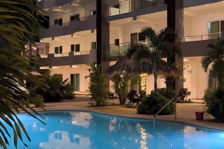 Pool 10 of 14